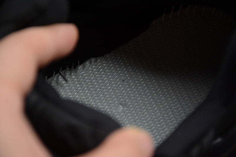 adidasUnisex Yeezy Boost 700 MNVN - Triple Black