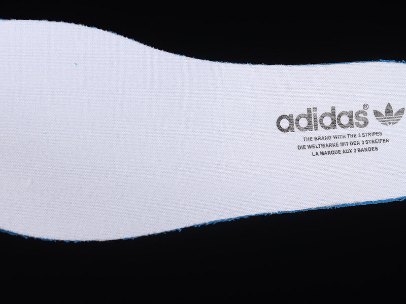 adidasUnisex Ozelia - White