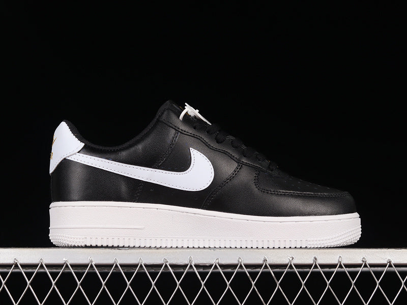 NikeUnisex Air Force 1 AF1 Essential - Black/White