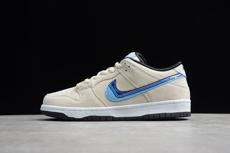 NikeMens Sb Dunk Low - Truck It