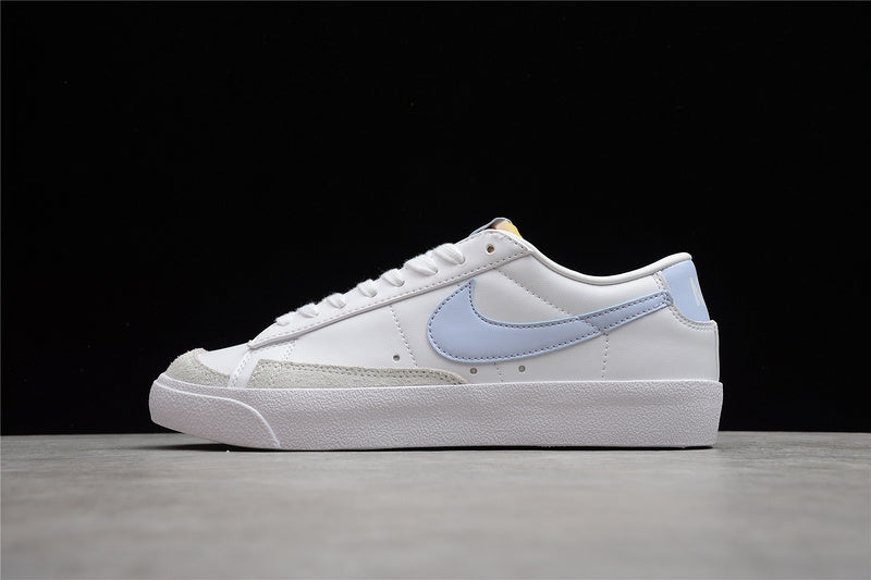NikeUnisex Blazer Low 77 - White/Blue