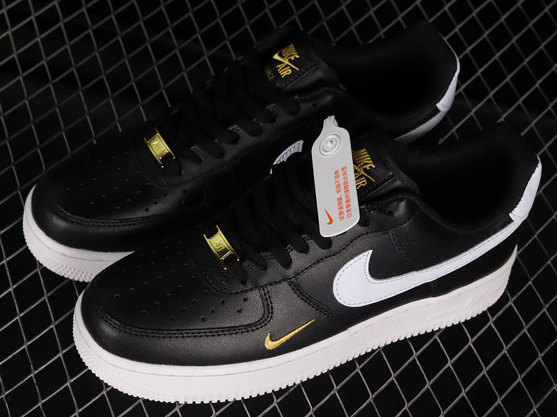 NikeUnisex Air Force 1 AF1 Essential - Black/White
