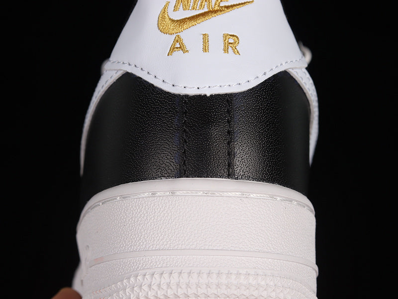 NikeUnisex Air Force 1 AF1 Essential - Black/White