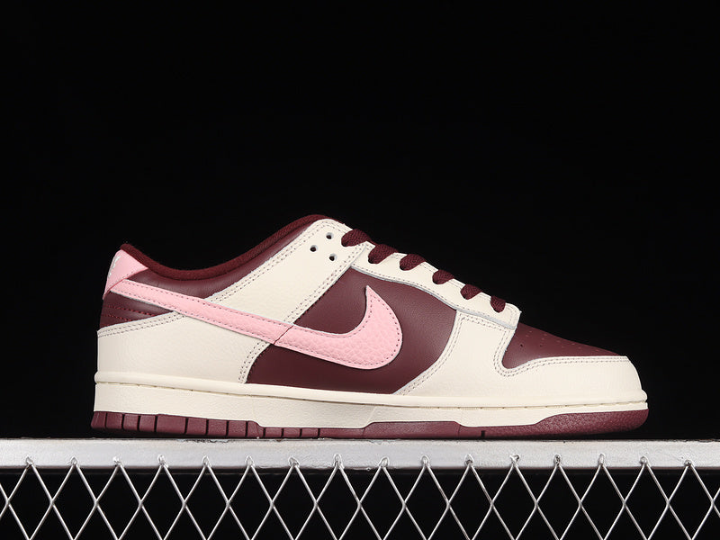 NikeUnisex Dunk Low Retro - Valentine's Day