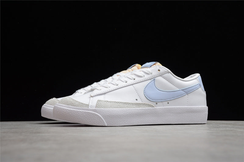 NikeUnisex Blazer Low 77 - White/Blue