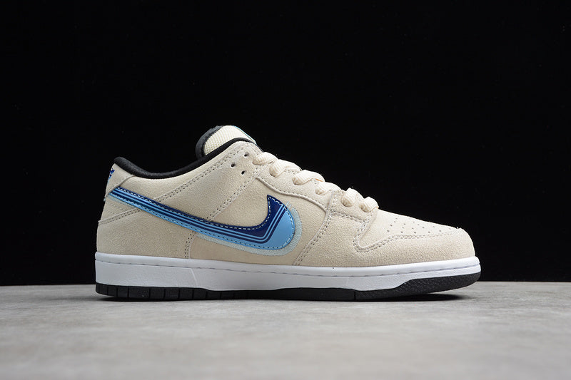 NikeMens Sb Dunk Low - Truck It