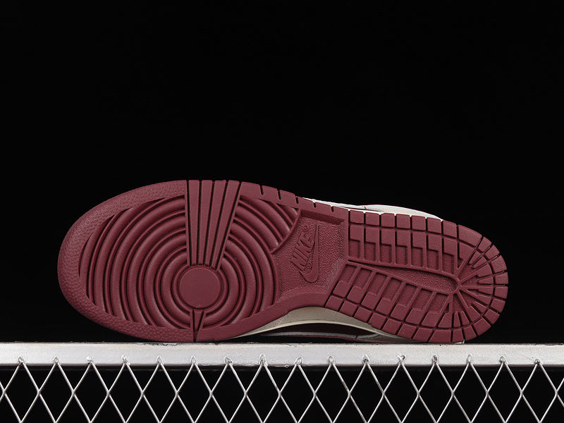 NikeUnisex Dunk Low Retro - Valentine's Day