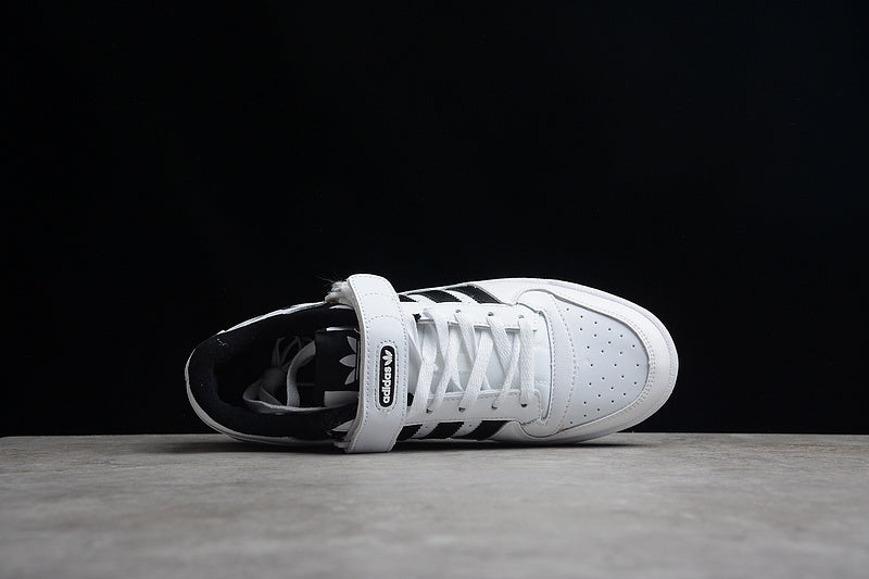 adidasUnisex Forum Low - White/Black