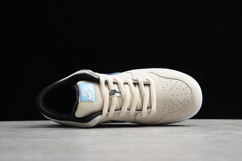NikeMens Sb Dunk Low - Truck It