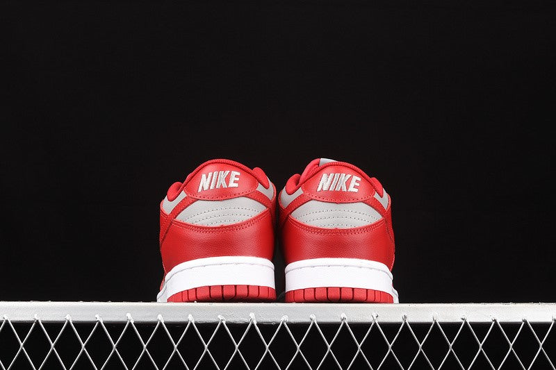 NikeUnisex Dunk Low Medium - Grey UNLV