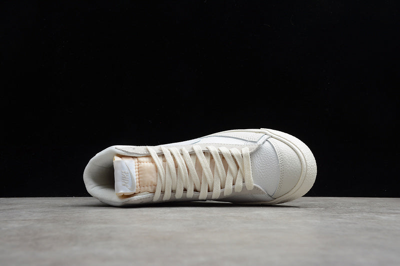 NikeUnisex Blazer MID VINTAGE 77 - BLANCAS