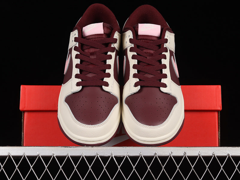 NikeUnisex Dunk Low Retro - Valentine's Day