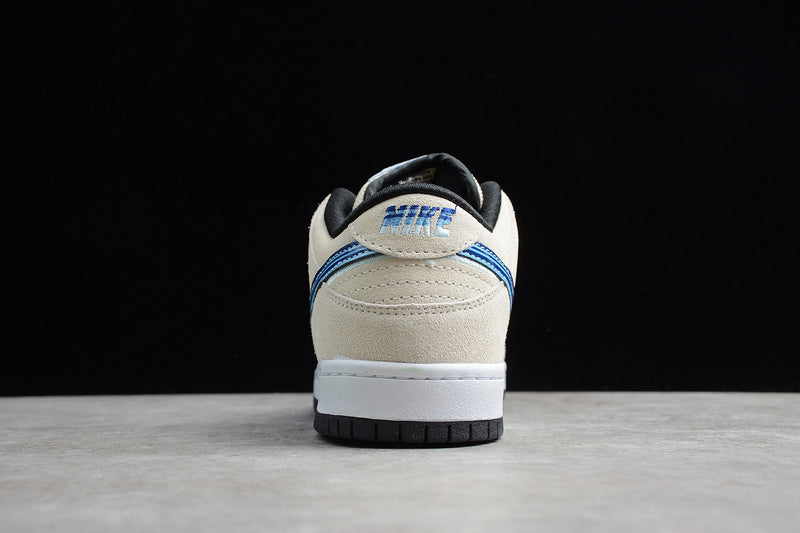 NikeMens Sb Dunk Low - Truck It