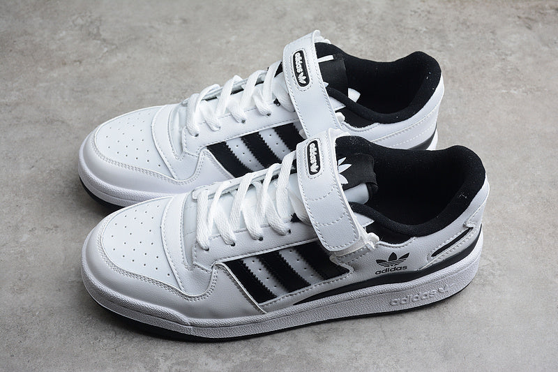 adidasUnisex Forum Low - White/Black