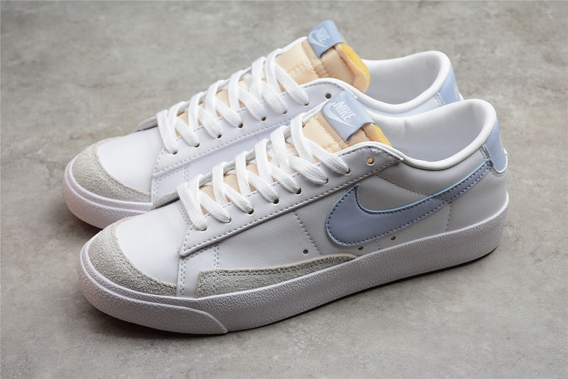 NikeUnisex Blazer Low 77 - White/Blue