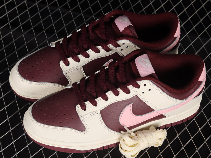 NikeUnisex Dunk Low Retro - Valentine's Day