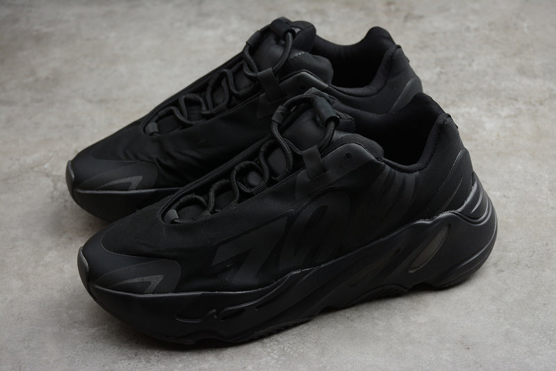 adidasUnisex Yeezy Boost 700 MNVN - Triple Black