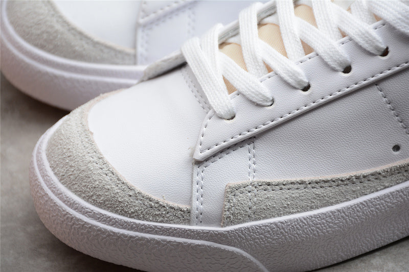 NikeUnisex Blazer Low 77 - White/Blue