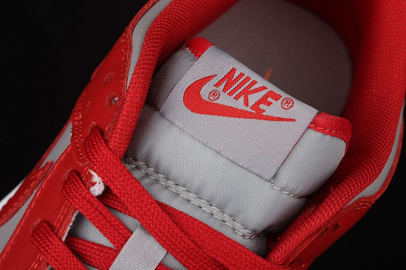 NikeUnisex Dunk Low Medium - Grey UNLV