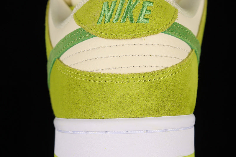 NikeUnisex SB Dunk Low - Green Apple