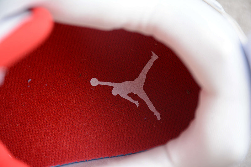 Air Jordan 4 AJ4 Retro - White Metallic