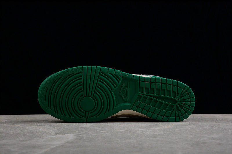 NikeMens Dunk low lottery - lucky green