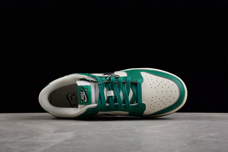 NikeMens Dunk low lottery - lucky green