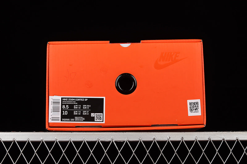 Zoom Cortez x sacai - White/University Red