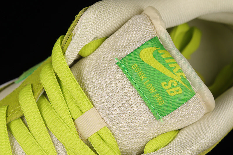 NikeUnisex SB Dunk Low - Green Apple
