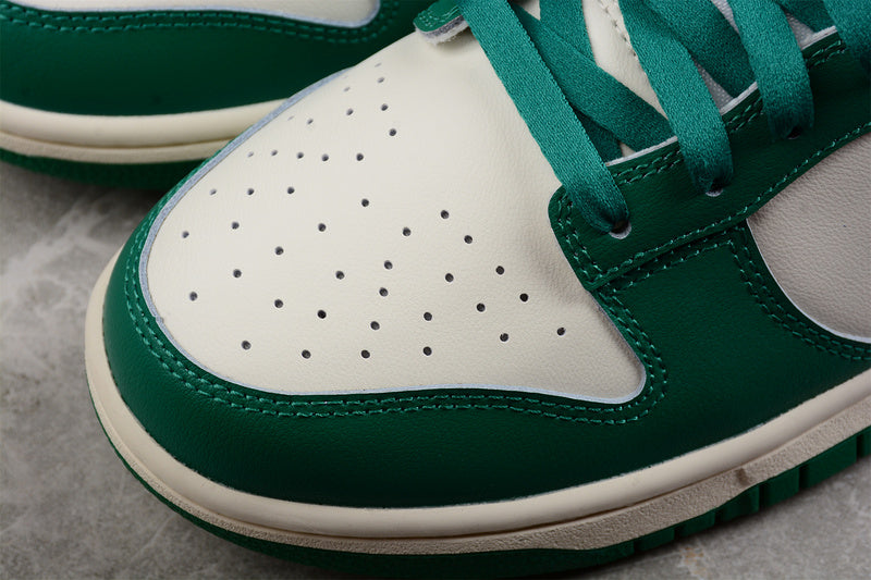 NikeMens Dunk low lottery - lucky green