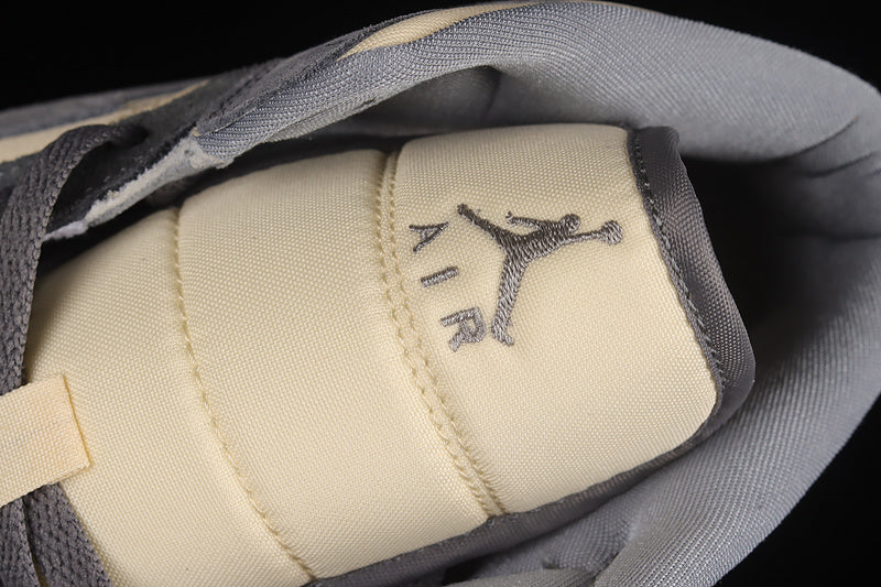 Air Jordan 1 AJ1 Mid - Coconut Milk