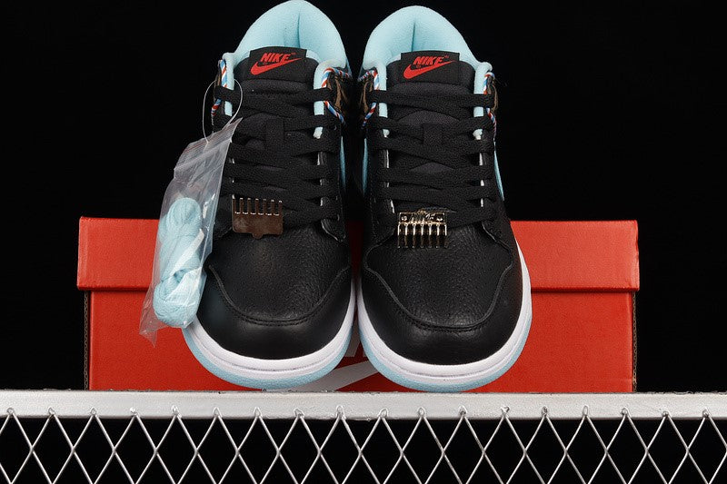 NikeUnisex Dunk Low - "Barber Shop/Black"