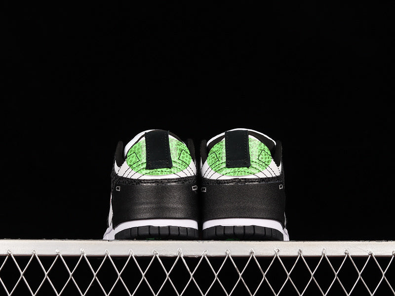 NikeMens Sb Dunk Low Disruptor 2 - Black Friday