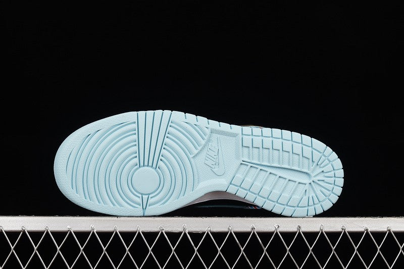 NikeUnisex Dunk Low - "Barber Shop/Black"