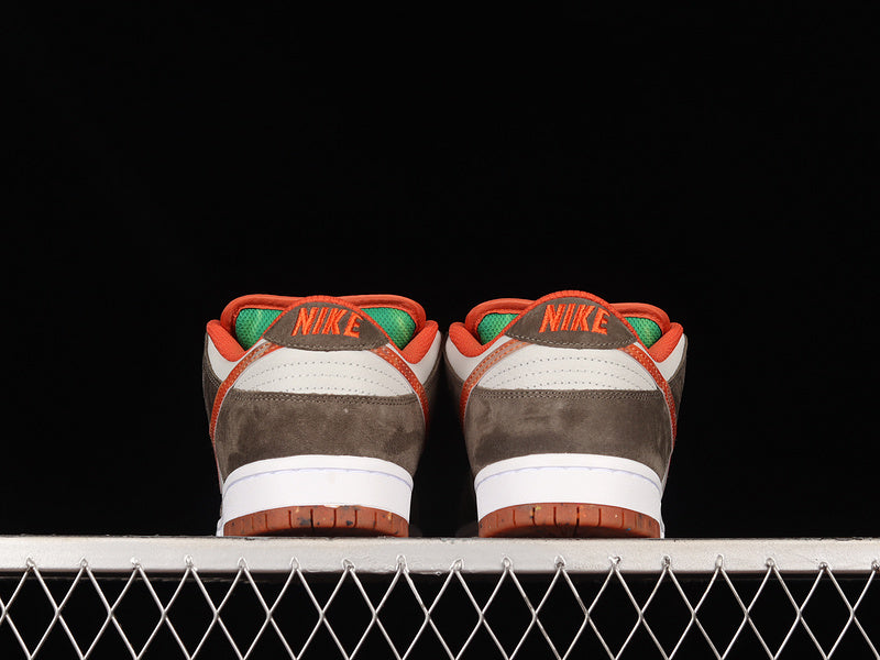 NikeSB Dunk Low - Crushed D.C.