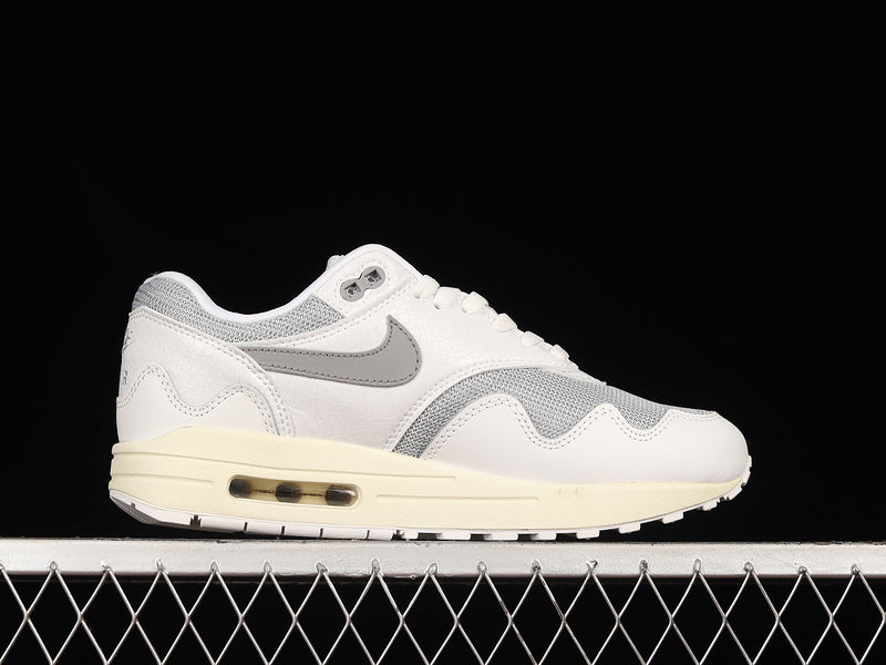 Patta x NikeMens Air Max 1 AM1 - White