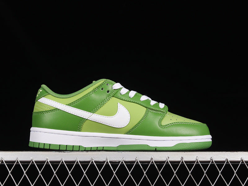 NikeUnisex Dunk Low - Chlorophyll