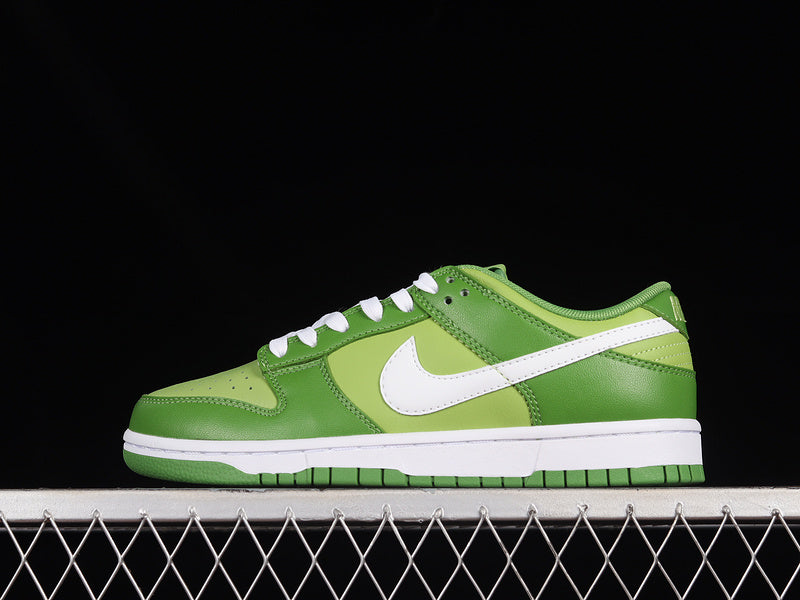 NikeUnisex Dunk Low - Chlorophyll