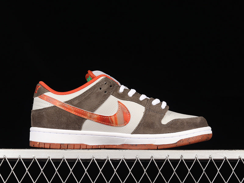 NikeSB Dunk Low - Crushed D.C.