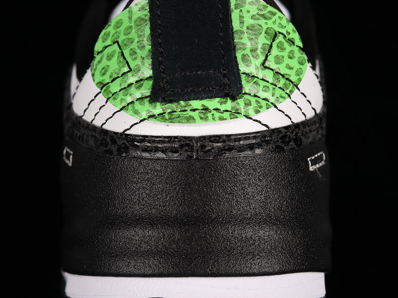 NikeMens Sb Dunk Low Disruptor 2 - Black Friday