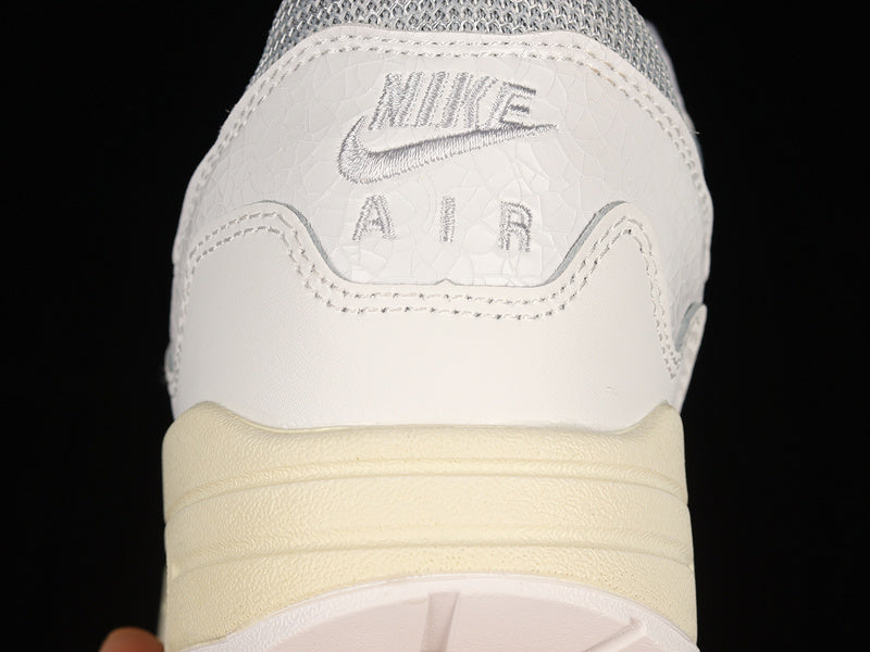 Patta x NikeMens Air Max 1 AM1 - White