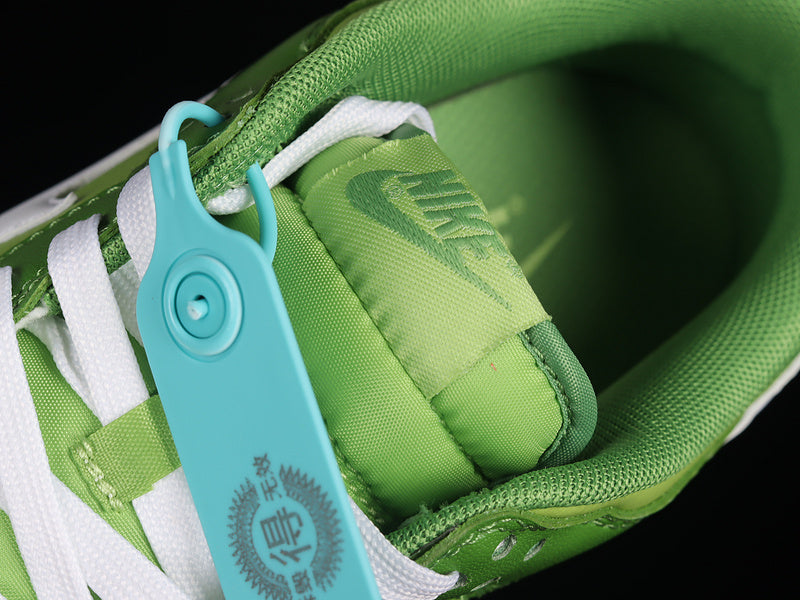 NikeUnisex Dunk Low - Chlorophyll