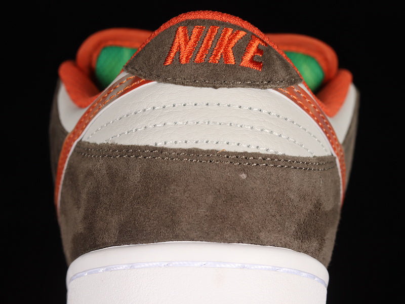 NikeSB Dunk Low - Crushed D.C.