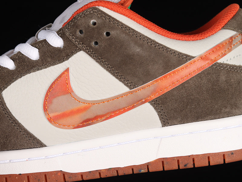 NikeSB Dunk Low - Crushed D.C.