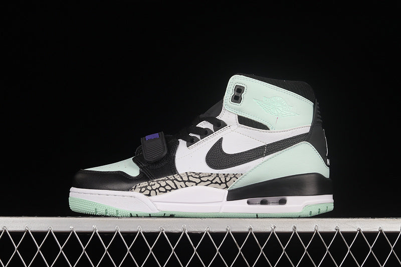 Air Jordan Legacy 312 - Igloo