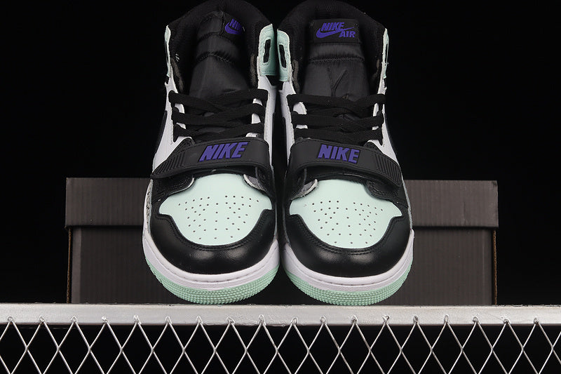 Air Jordan Legacy 312 - Igloo