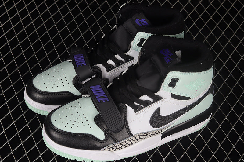 Air Jordan Legacy 312 - Igloo