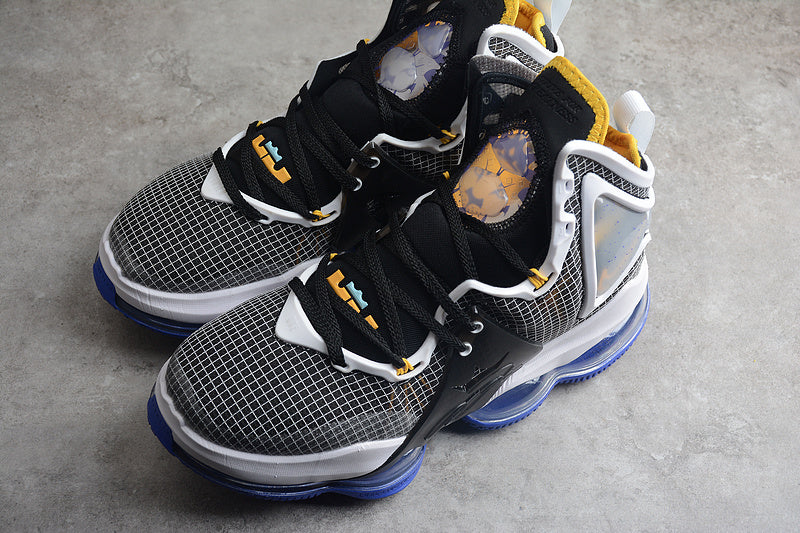 NikeMens LeBron 19 Hardwood - Classic