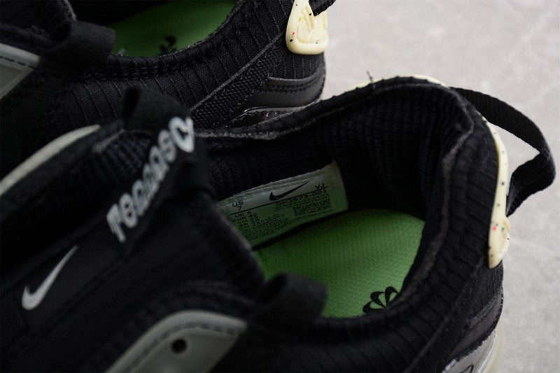 NikeMens Air Max 90 AM90 Terrascape - Black Lime Ice