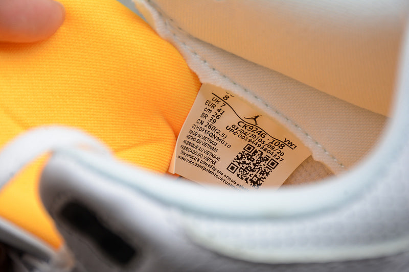 Air Jordan 3 AJ3 Retro - Laser Orange